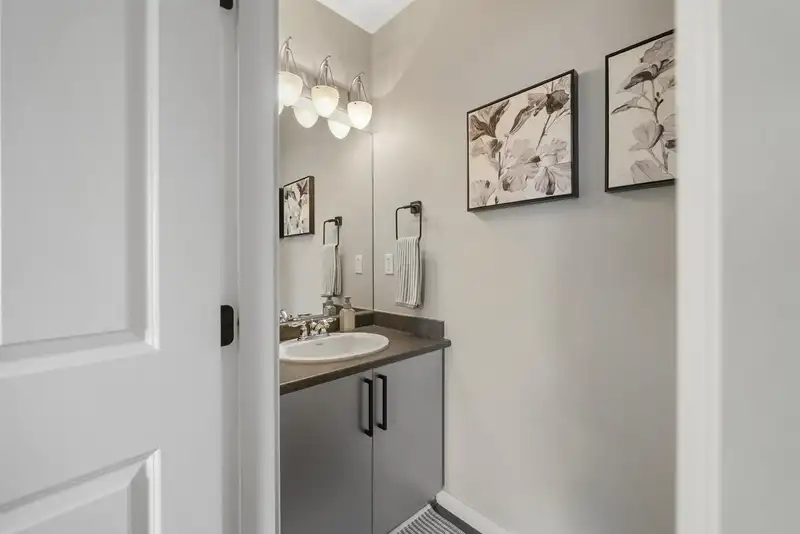 8 6575 192 STREET - photo 4 of 35