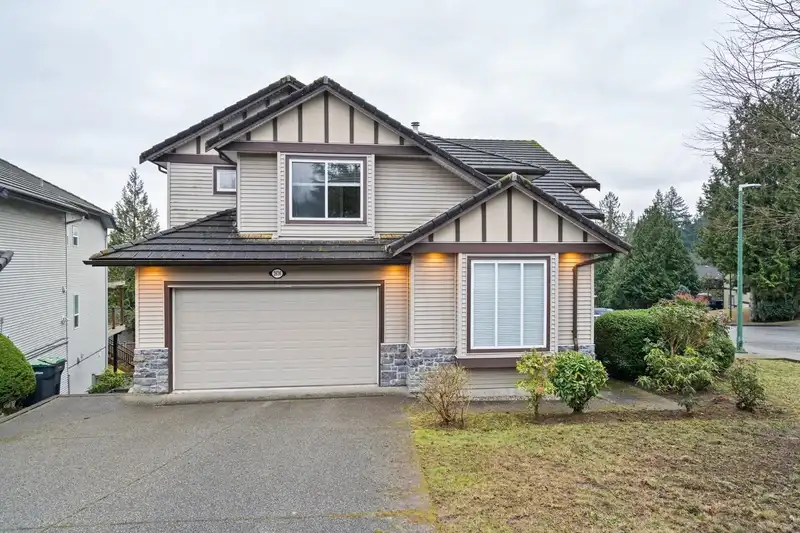 2636 DELAHAYE DRIVE - photo 2 of 40