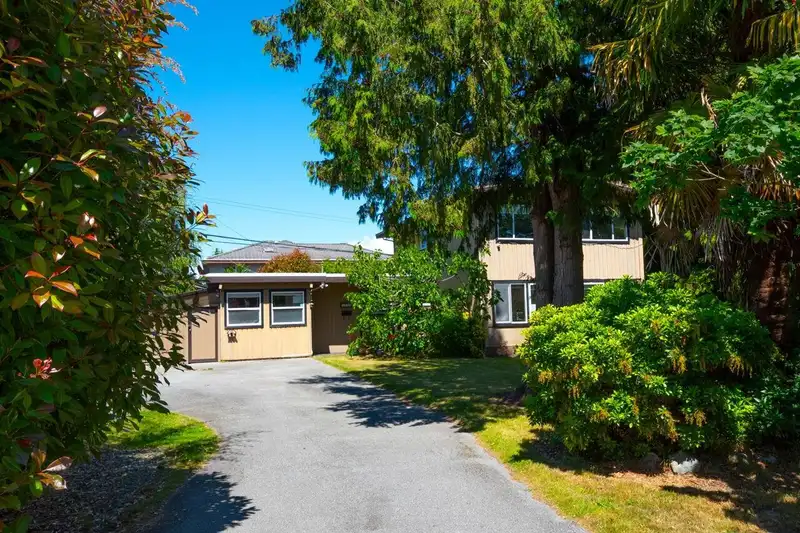 3411 WARDMORE PLACE - photo 1 of 38