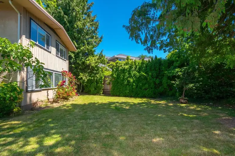 3411 WARDMORE PLACE - photo 3 of 38