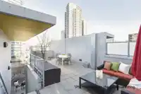 112 DUNSMUIR STREET - thumbnail 2