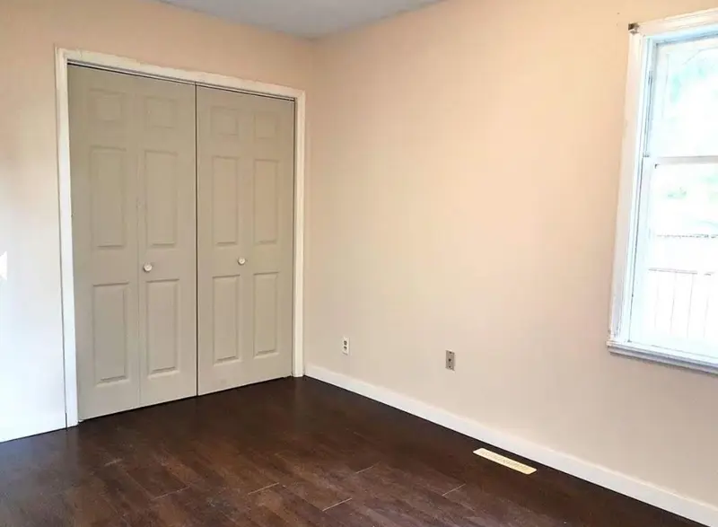 9550 YOUNG ROAD - photo 4 of 13