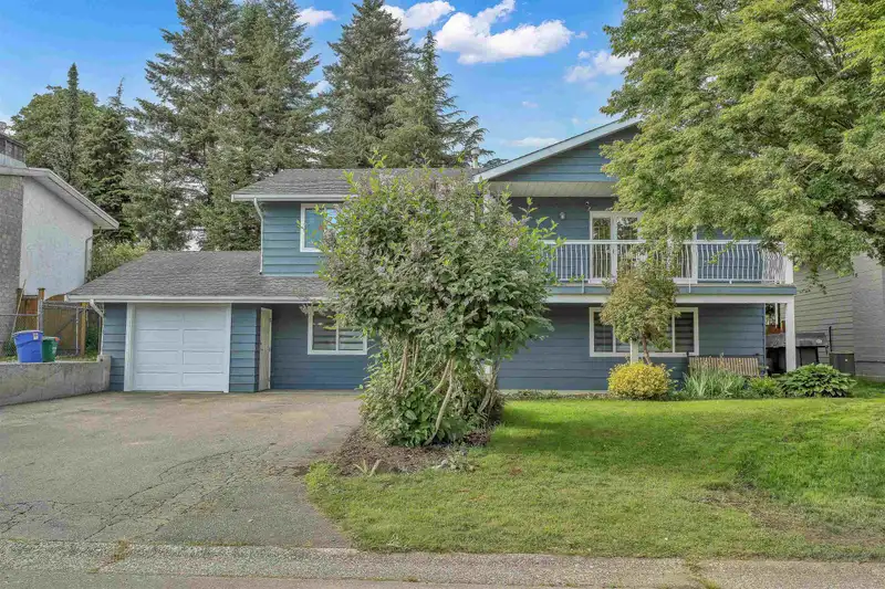 35163 EWERT AVENUE - photo 3 of 40