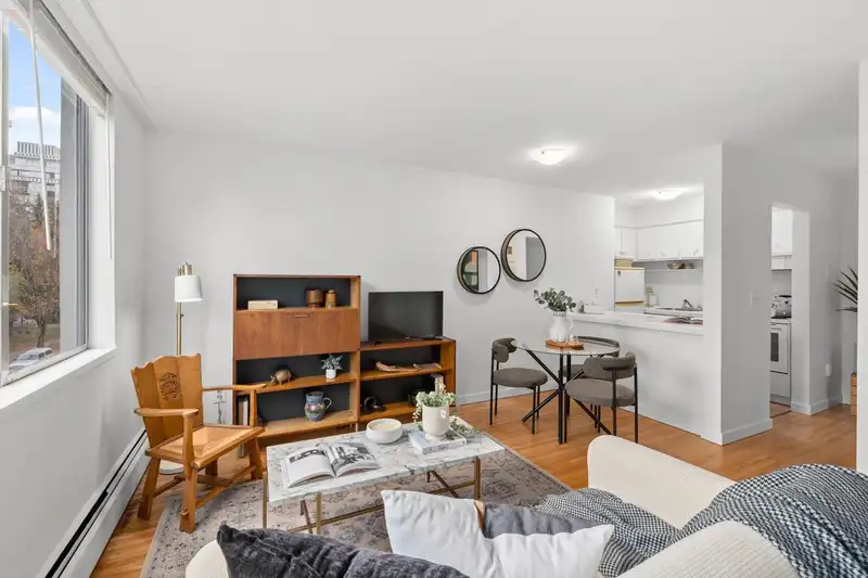 405 1250 BURNABY STREET - photo 1 of 25