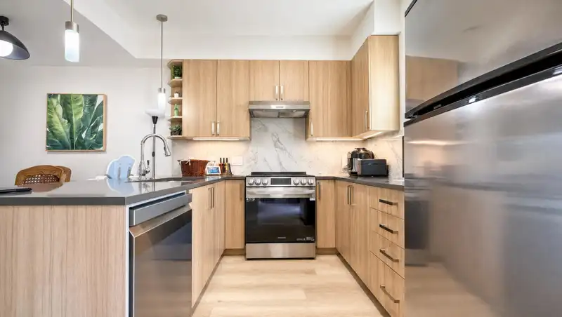 204 7168 STRIDE AVENUE - photo 1 of 27