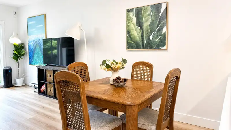204 7168 STRIDE AVENUE - photo 2 of 27