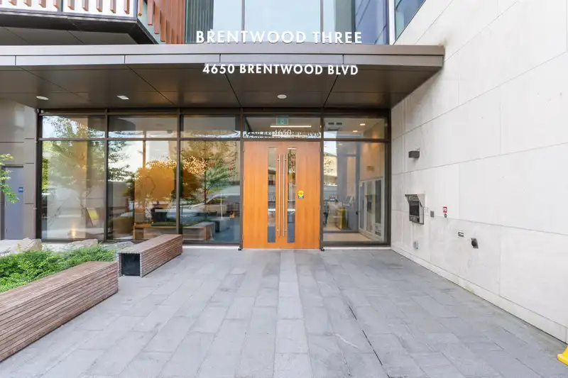 4305 4650 BRENTWOOD BOULEVARD - photo 1 of 40