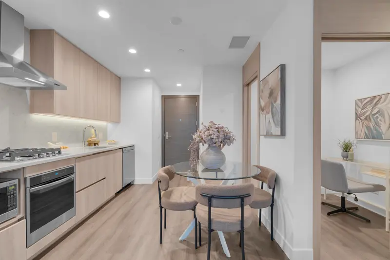 1501 10750 135A STREET - photo 2 of 25