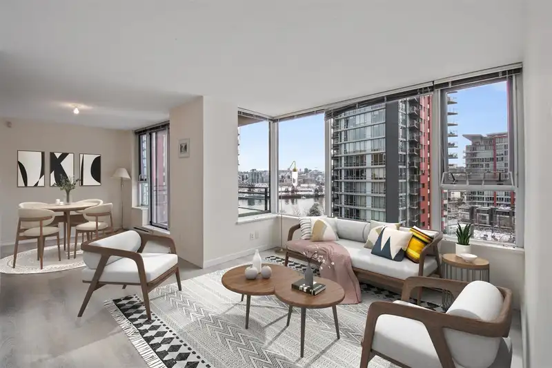 1005 33 SMITHE STREET - photo 1 of 31