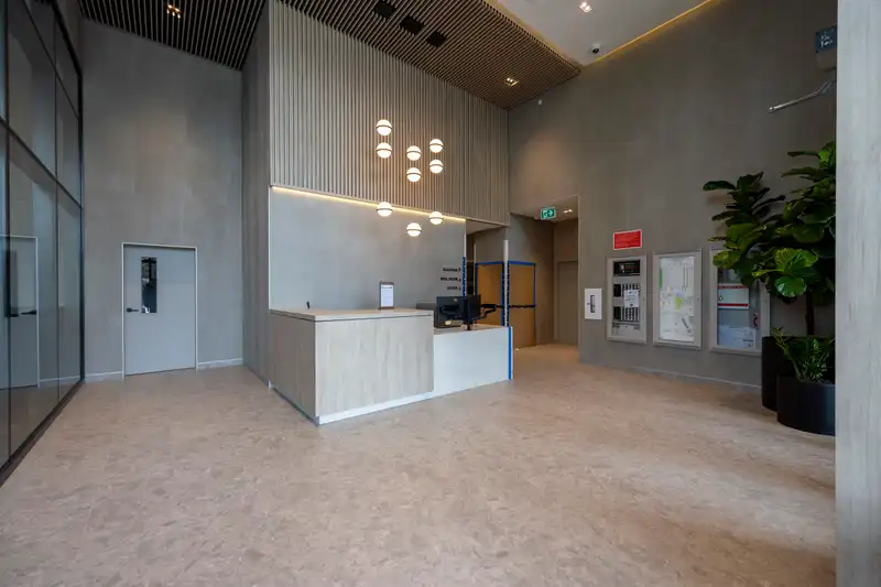 801 6788 MINORU BOULEVARD - photo 2 of 14
