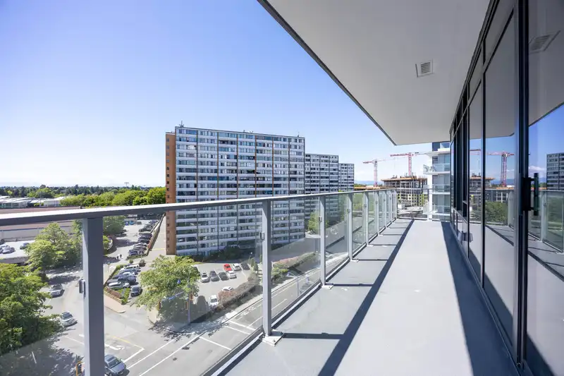 801 6788 MINORU BOULEVARD - photo 3 of 14