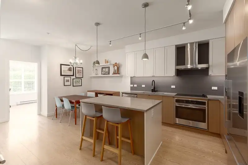101 3205 MOUNTAIN HIGHWAY - photo 1 of 25