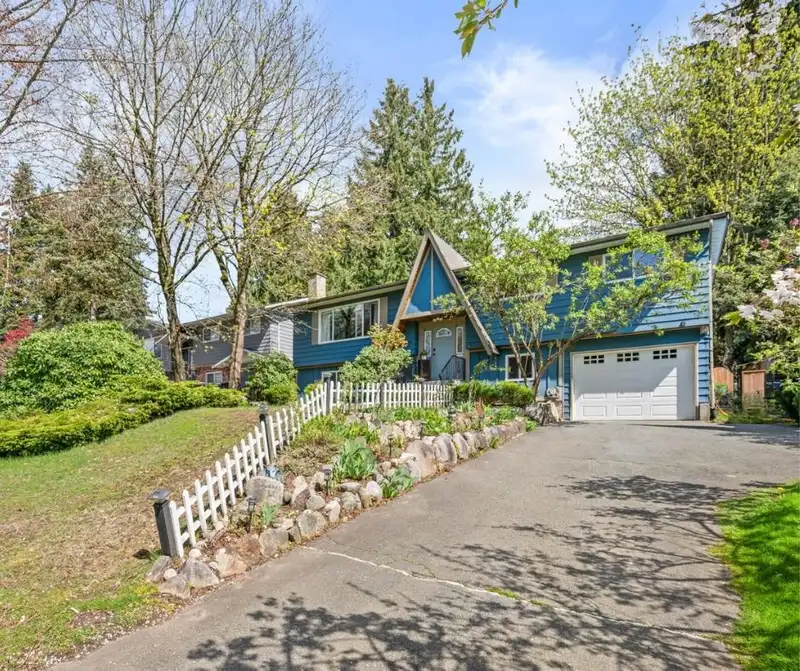 5866 179A ST STREET - photo 1 of 36