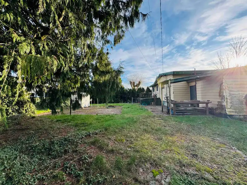 8940 VINES STREET - photo 2 of 2