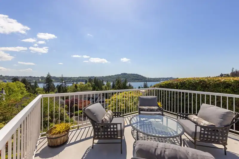 4110 ROCHE PLACE - photo 1 of 40