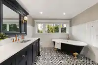993 BROUGHTON STREET - thumbnail 25
