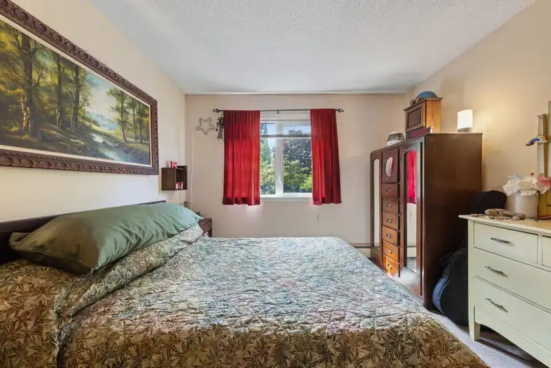 208 2320 TRINITY STREET - photo 4 of 34