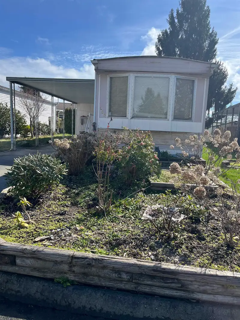 203 1840 160 STREET - photo 3 of 23