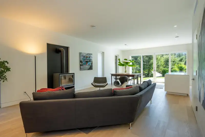 6187 EAGLE DRIVE - photo 2 of 36