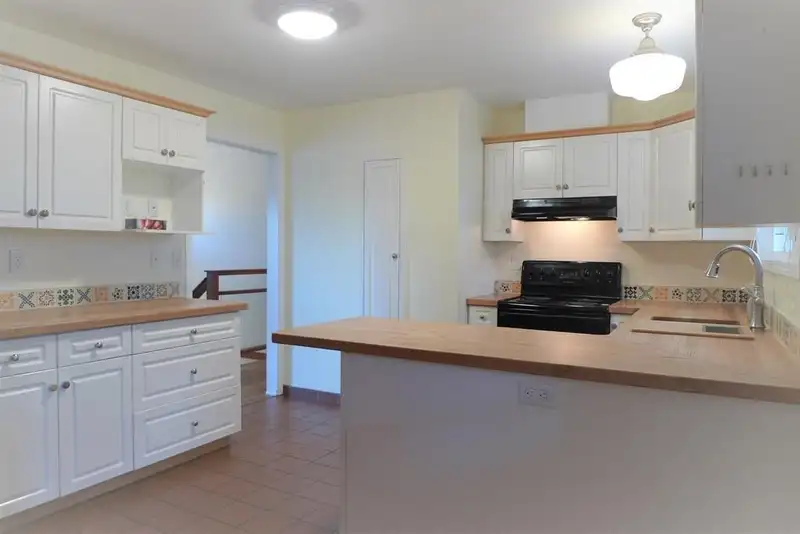 2124 TOPAZ STREET - photo 2 of 35