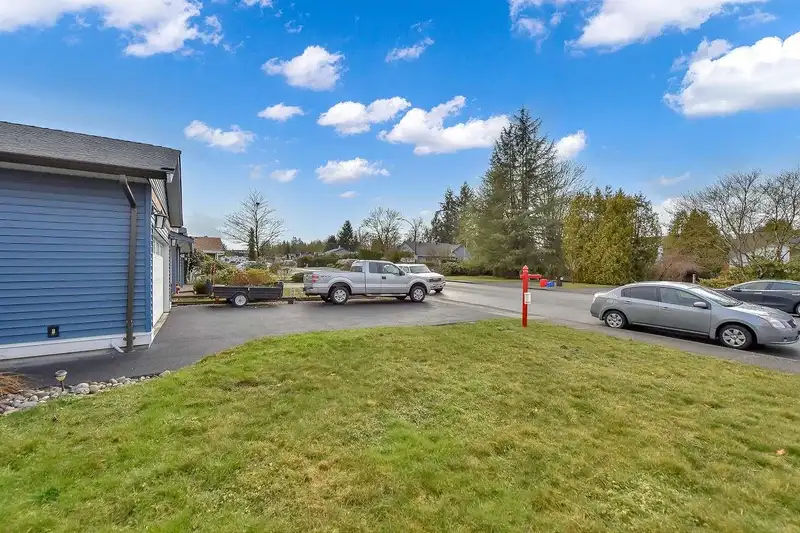 12550 222 STREET - photo 4 of 39