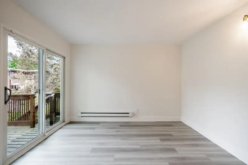 5 310 HIGHLAND WAY - photo 2 of 38