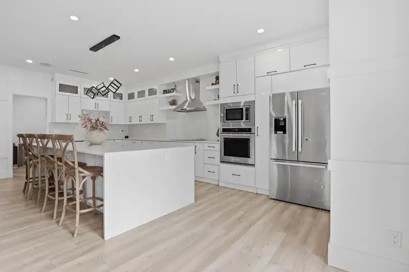 13034 63A AVENUE - photo 2 of 30
