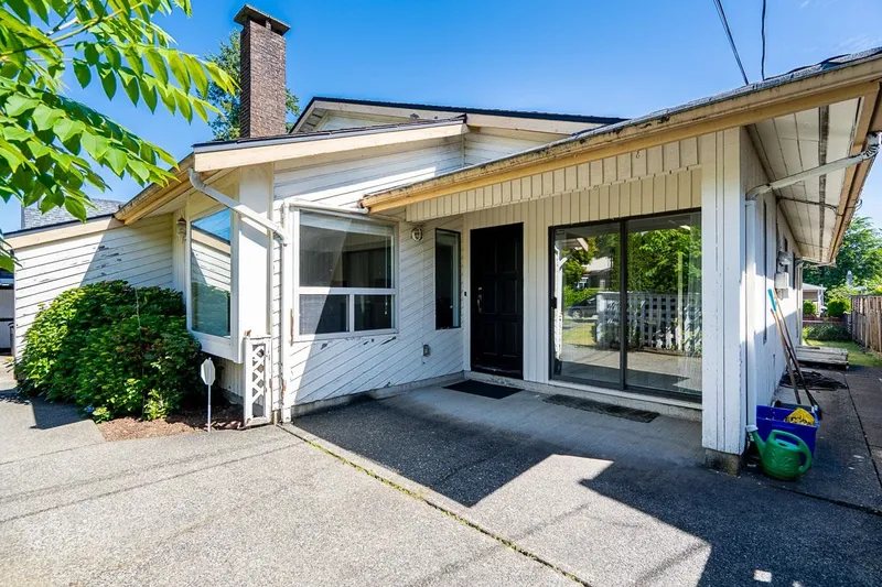 6094 WALKER AVENUE - photo 3 of 25