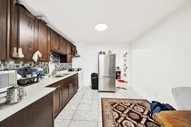 12712 113A AVENUE - photo 3 of 30