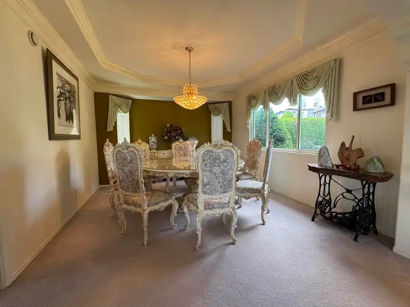 4920 SARDIS CRESCENT - photo 4 of 40