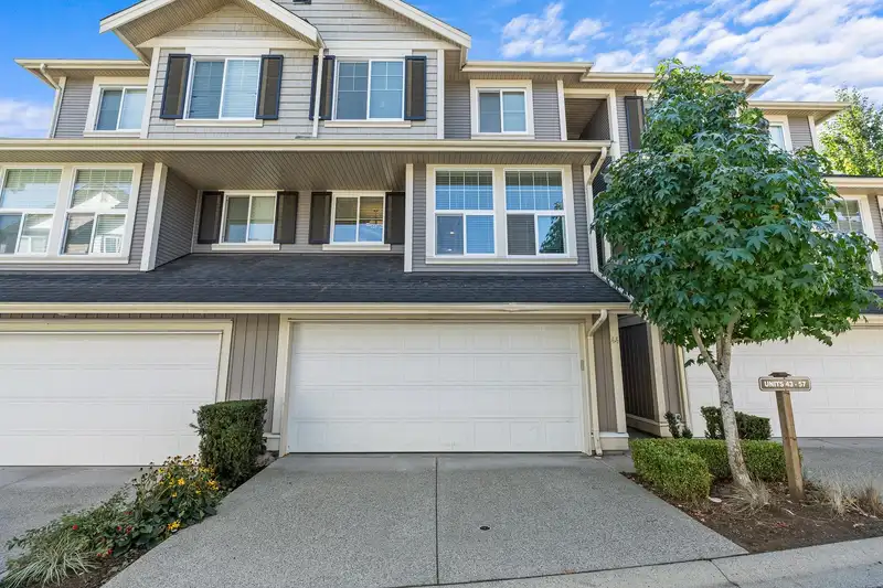 44 20831 70 AVENUE - photo 3 of 33