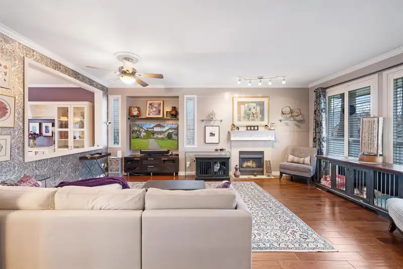 5742 148 STREET - photo 4 of 35