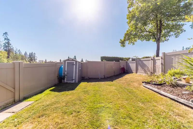 3 11464 FISHER STREET - photo 3 of 28