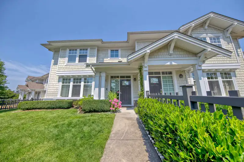 71 10500 DELSOM CRESCENT - photo 1 of 30