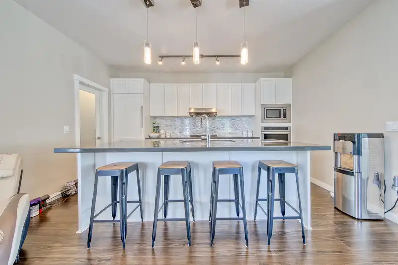 71 10500 DELSOM CRESCENT - photo 3 of 30