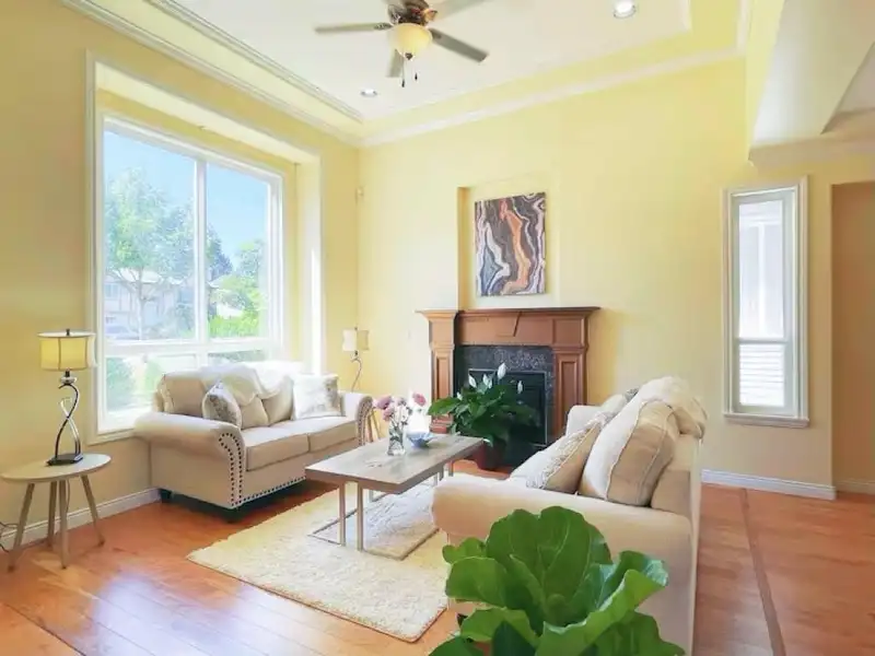 6194 175A STREET - photo 2 of 20
