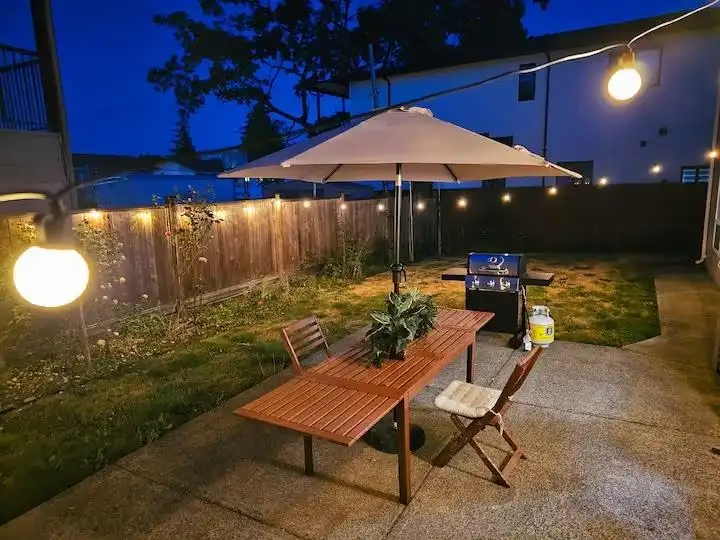 6194 175A STREET - photo 3 of 20