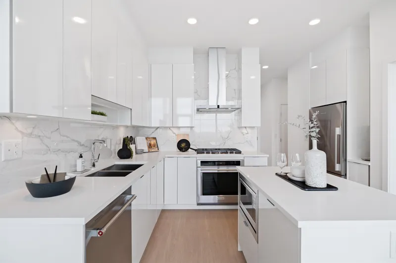 2507 555 SYDNEY AVENUE - photo 3 of 25