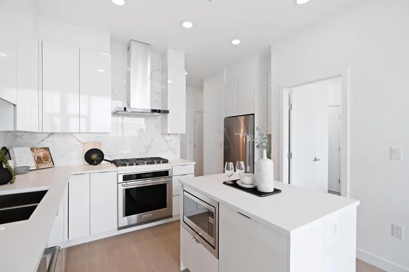 2507 555 SYDNEY AVENUE - photo 4 of 25