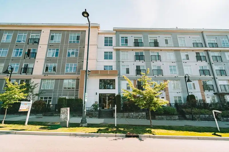 417 13728 108 AVENUE - photo 1 of 13