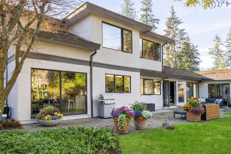 4198 SUNSET BOULEVARD - photo 1 of 25