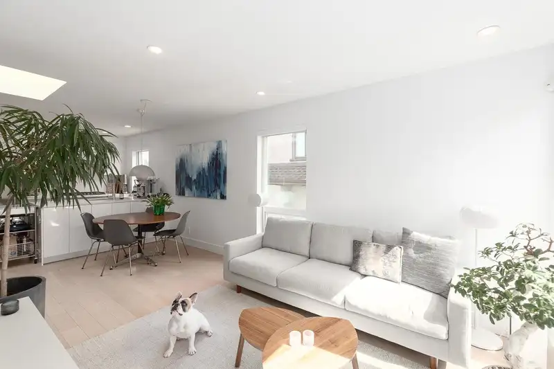 1425 E 1ST AVENUE - photo 3 of 34