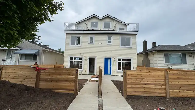 1 5779 CLARENDON STREET - photo 1 of 15
