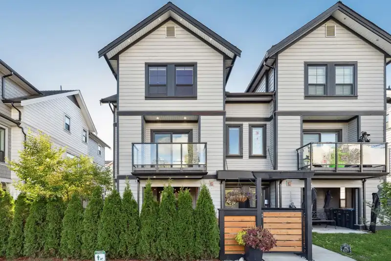 112 JARDINE STREET - photo 1 of 38