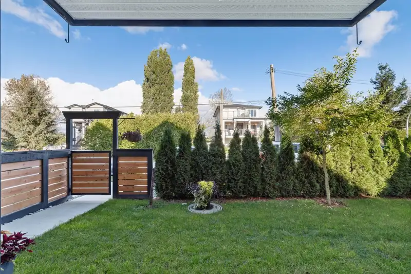 112 JARDINE STREET - photo 3 of 38
