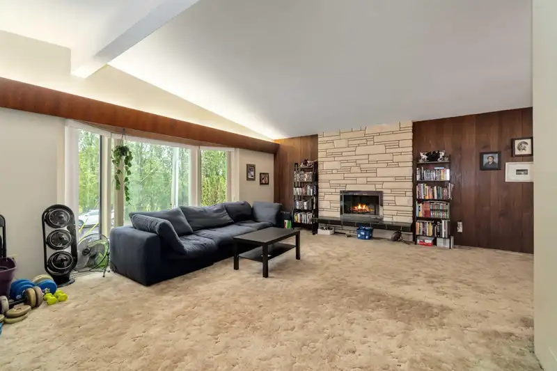 716 GUILTNER STREET - photo 3 of 40