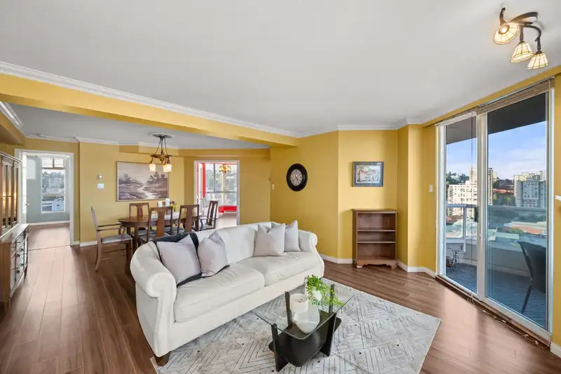 1904 1245 QUAYSIDE DRIVE - photo 2 of 39