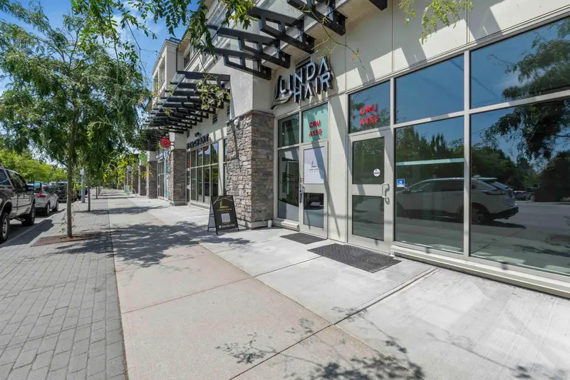 A413 20487 65 AVENUE - photo 4 of 25