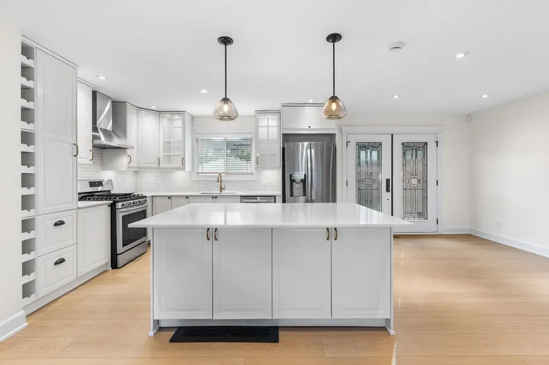 3214 MARINER WAY - photo 1 of 25