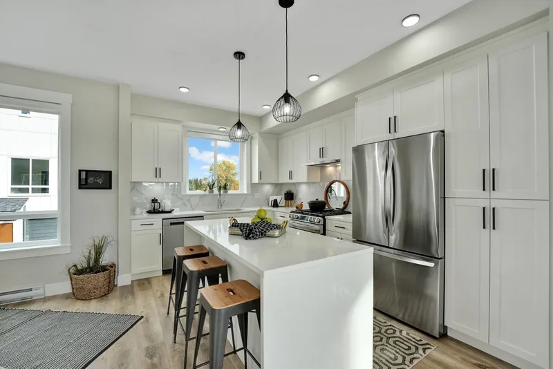 13 17155 79A AVENUE - photo 2 of 25